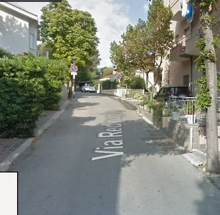 Al Piano Terra A Gabbice Mare Per Grande Compania *