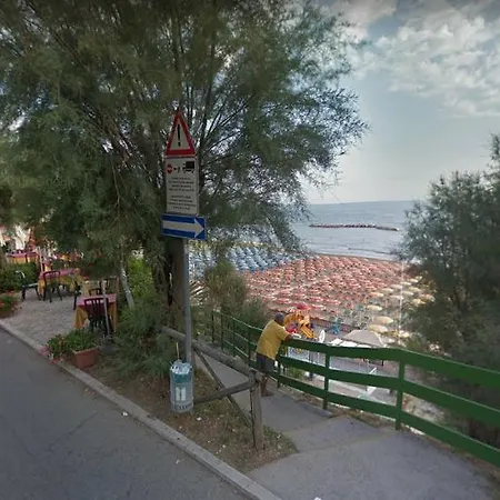 Appartement Al Piano Terra A Gabbice Mare Per Grande Compania *